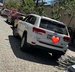 جیپ گراند شیرۆکی